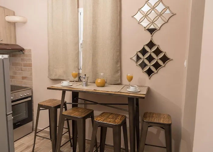 V. P. Place. 公寓 *