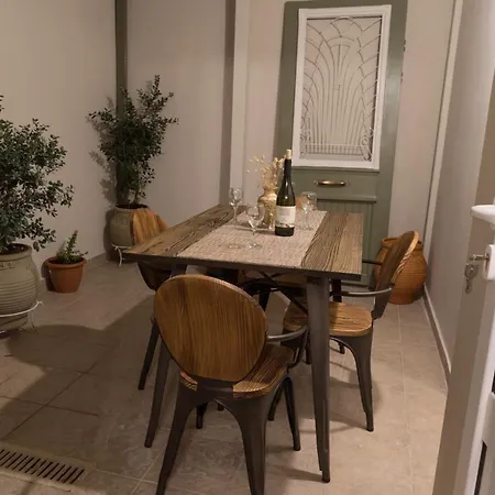 V. P. Place. Διαμέρισμα Αργοστόλι